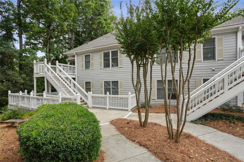 608 Abingdon Way, Atlanta, Georgia 30328, 2 Bedrooms Bedrooms, ,2 BathroomsBathrooms,Residential,Sold,608 Abingdon Way,7452787