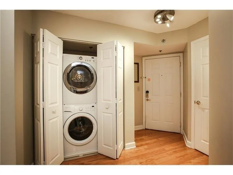 795 Hammond Drive Unit 1008, Atlanta, Georgia 30328, 1 Bedroom Bedrooms, ,1 BathroomBathrooms,Residential,Sold,795 Hammond Drive Unit 1008,5925101