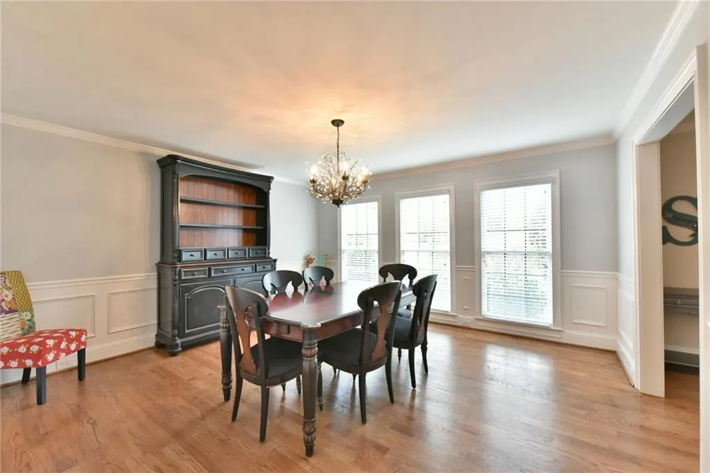 7410 Crompton Court N, Atlanta, Georgia 30350, 5 Bedrooms Bedrooms, ,4 BathroomsBathrooms,Residential,Sold,7410 Crompton Court N,5825836