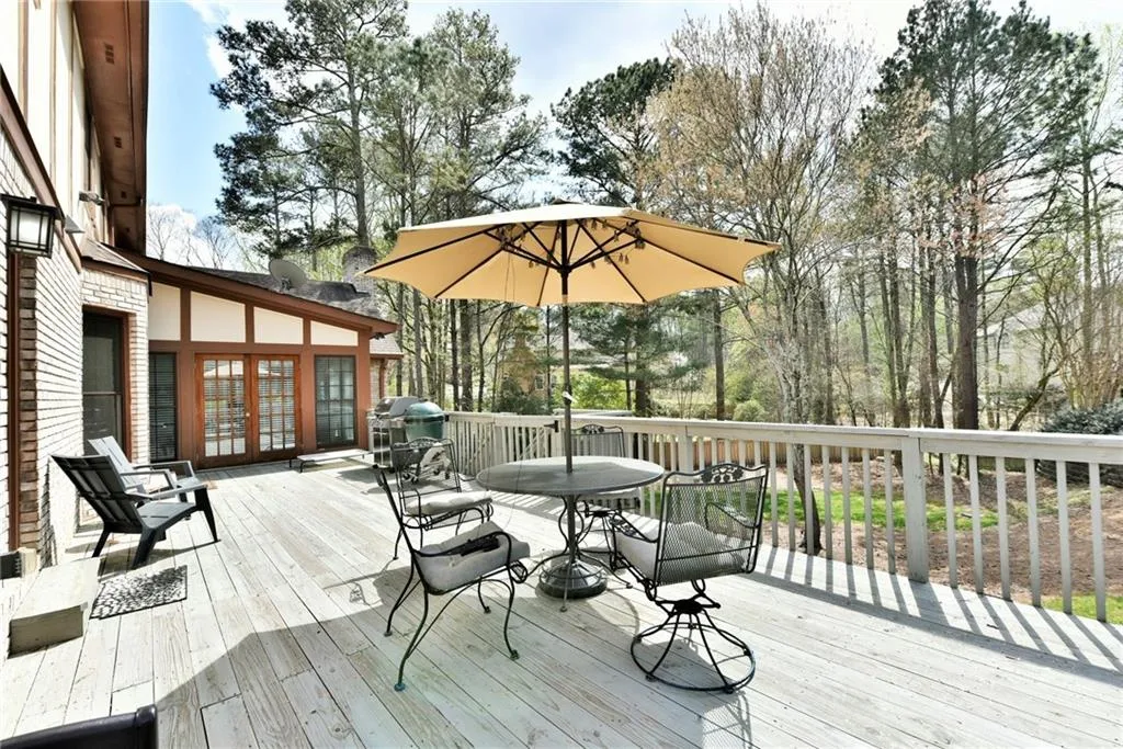 7410 Crompton Court N, Atlanta, Georgia 30350, 5 Bedrooms Bedrooms, ,4 BathroomsBathrooms,Residential,Sold,7410 Crompton Court N,5825836