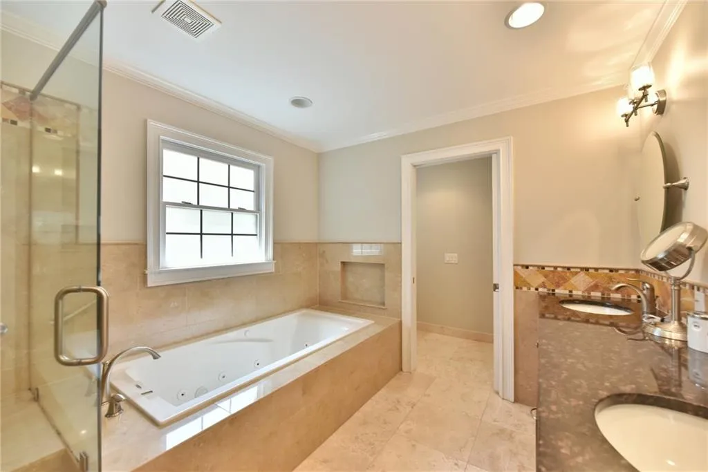 7410 Crompton Court N, Atlanta, Georgia 30350, 5 Bedrooms Bedrooms, ,4 BathroomsBathrooms,Residential,Sold,7410 Crompton Court N,5825836