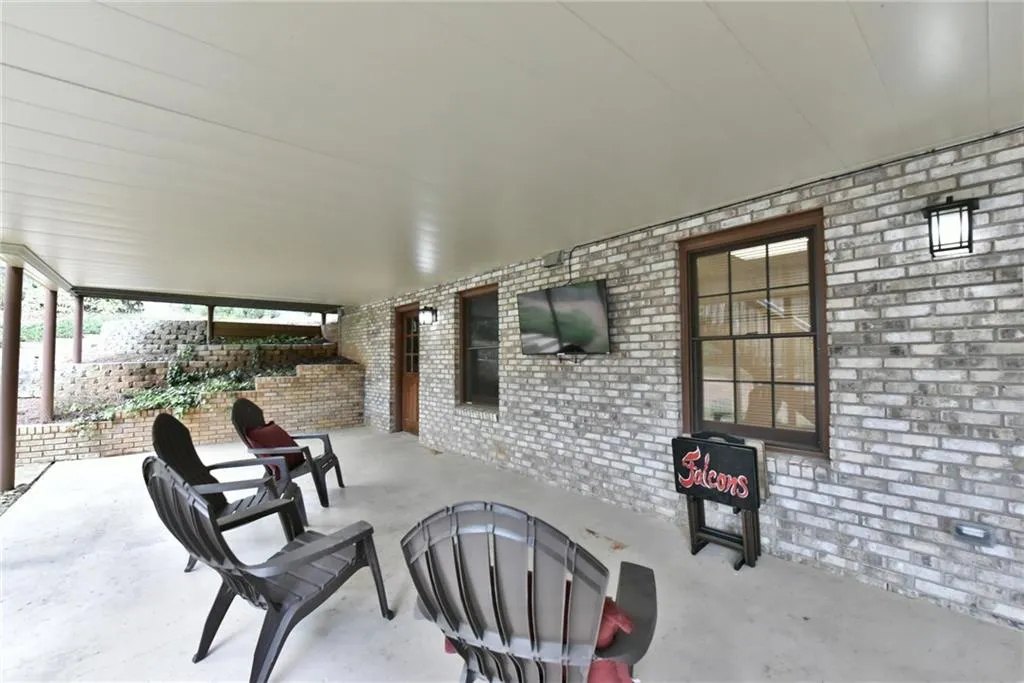 7410 Crompton Court N, Atlanta, Georgia 30350, 5 Bedrooms Bedrooms, ,4 BathroomsBathrooms,Residential,Sold,7410 Crompton Court N,5825836