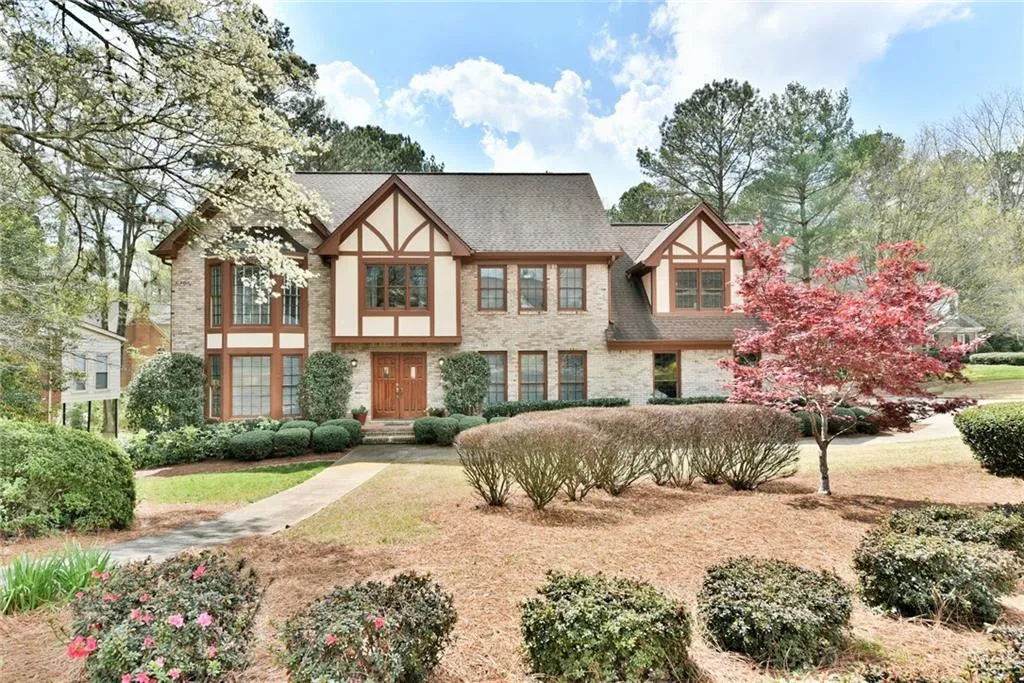 7410 Crompton Court N, Atlanta, Georgia 30350, 5 Bedrooms Bedrooms, ,4 BathroomsBathrooms,Residential,Sold,7410 Crompton Court N,5825836