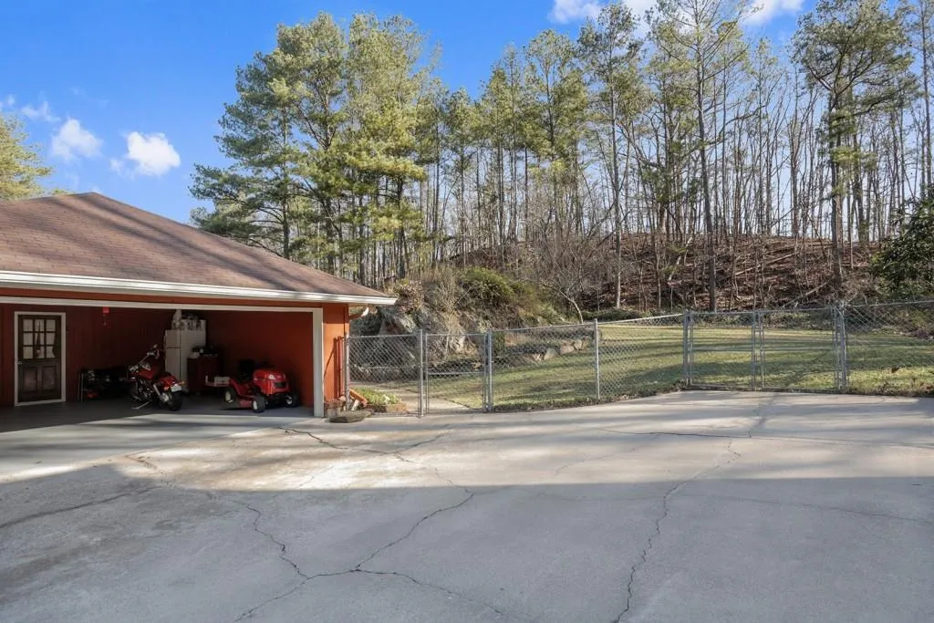 420 Riverhill Drive, Sandy Springs, Georgia 30328, 4 Bedrooms Bedrooms, ,3 BathroomsBathrooms,Residential,Sold,420 Riverhill Drive,5631958