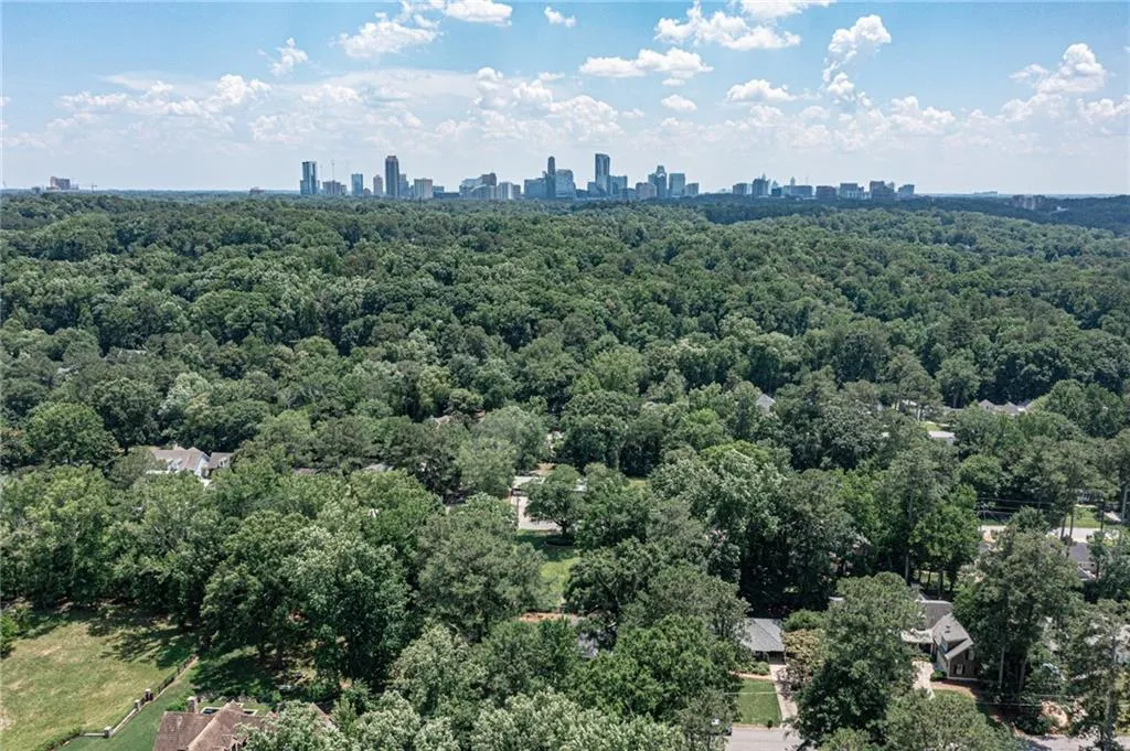 500 Brookfield Drive Ne, Sandy Springs, Georgia 30342, 3 Bedrooms Bedrooms, ,2 BathroomsBathrooms,Residential,Sold,500 Brookfield Drive Ne,7072422