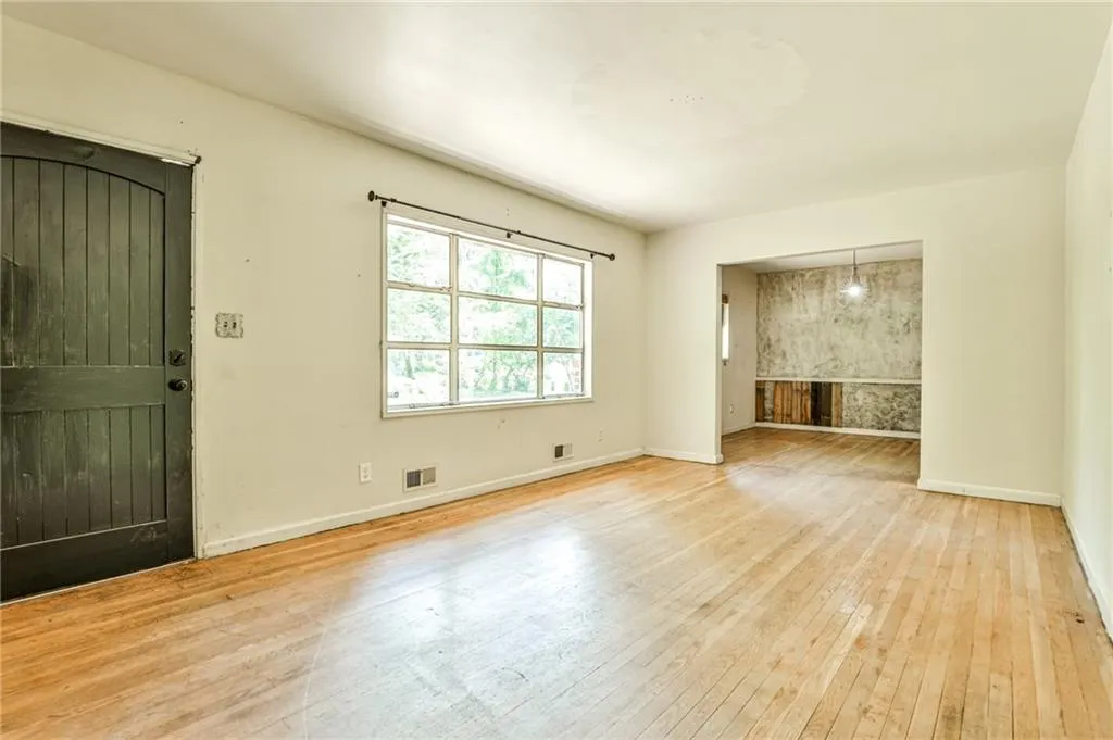 500 Brookfield Drive Ne, Sandy Springs, Georgia 30342, 3 Bedrooms Bedrooms, ,2 BathroomsBathrooms,Residential,Sold,500 Brookfield Drive Ne,7072422