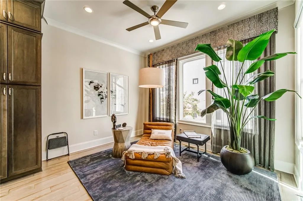 4512 Collins Avenue Unit 10, Atlanta, Georgia 30342, 4 Bedrooms Bedrooms, ,4 BathroomsBathrooms,Residential,Sold,4512 Collins Avenue Unit 10,6812831
