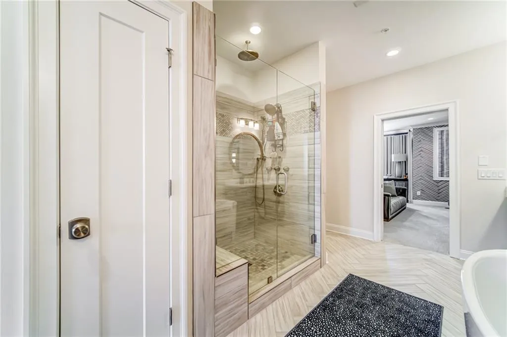 4512 Collins Avenue Unit 10, Atlanta, Georgia 30342, 4 Bedrooms Bedrooms, ,4 BathroomsBathrooms,Residential,Sold,4512 Collins Avenue Unit 10,6812831