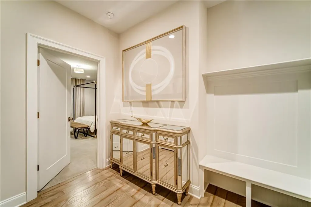 4512 Collins Avenue Unit 10, Atlanta, Georgia 30342, 4 Bedrooms Bedrooms, ,4 BathroomsBathrooms,Residential,Sold,4512 Collins Avenue Unit 10,6812831