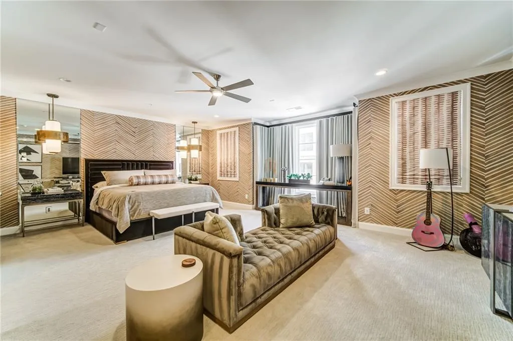4512 Collins Avenue Unit 10, Atlanta, Georgia 30342, 4 Bedrooms Bedrooms, ,4 BathroomsBathrooms,Residential,Sold,4512 Collins Avenue Unit 10,6812831