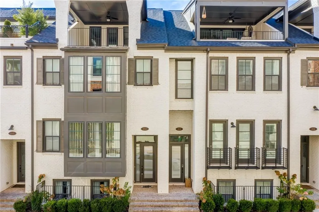 4512 Collins Avenue Unit 10, Atlanta, Georgia 30342, 4 Bedrooms Bedrooms, ,4 BathroomsBathrooms,Residential,Sold,4512 Collins Avenue Unit 10,6812831