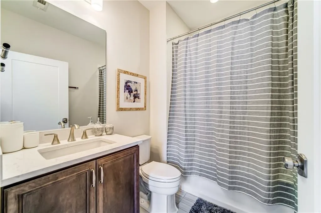 4512 Collins Avenue Unit 10, Atlanta, Georgia 30342, 4 Bedrooms Bedrooms, ,4 BathroomsBathrooms,Residential,Sold,4512 Collins Avenue Unit 10,6812831