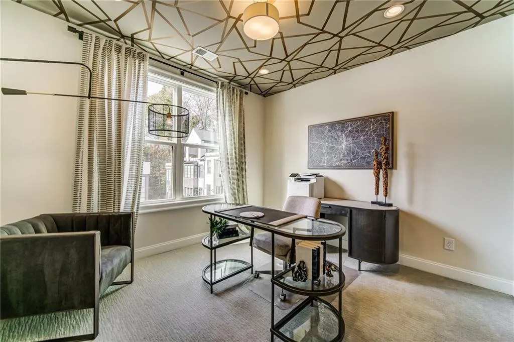 4512 Collins Avenue Unit 10, Atlanta, Georgia 30342, 4 Bedrooms Bedrooms, ,4 BathroomsBathrooms,Residential,Sold,4512 Collins Avenue Unit 10,6812831
