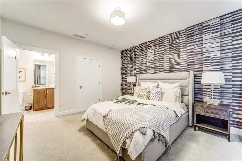 4512 Collins Avenue Unit 10, Atlanta, Georgia 30342, 4 Bedrooms Bedrooms, ,4 BathroomsBathrooms,Residential,Sold,4512 Collins Avenue Unit 10,6812831