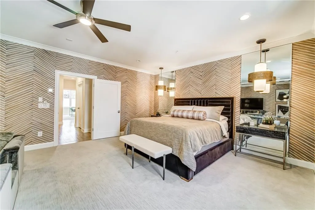 4512 Collins Avenue Unit 10, Atlanta, Georgia 30342, 4 Bedrooms Bedrooms, ,4 BathroomsBathrooms,Residential,Sold,4512 Collins Avenue Unit 10,6812831