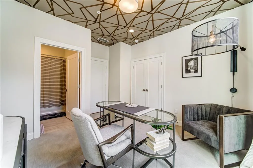 4512 Collins Avenue Unit 10, Atlanta, Georgia 30342, 4 Bedrooms Bedrooms, ,4 BathroomsBathrooms,Residential,Sold,4512 Collins Avenue Unit 10,6812831