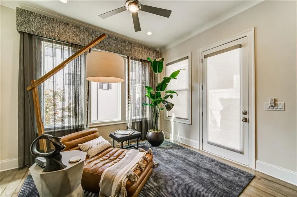 4512 Collins Avenue Unit 10, Atlanta, Georgia 30342, 4 Bedrooms Bedrooms, ,4 BathroomsBathrooms,Residential,Sold,4512 Collins Avenue Unit 10,6812831