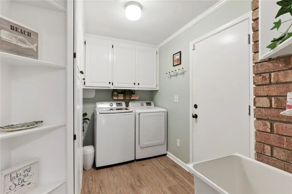 540 Tanacrest Drive, Sandy Springs, Georgia 30328, 3 Bedrooms Bedrooms, ,2 BathroomsBathrooms,Residential,Sold,540 Tanacrest Drive,6962905