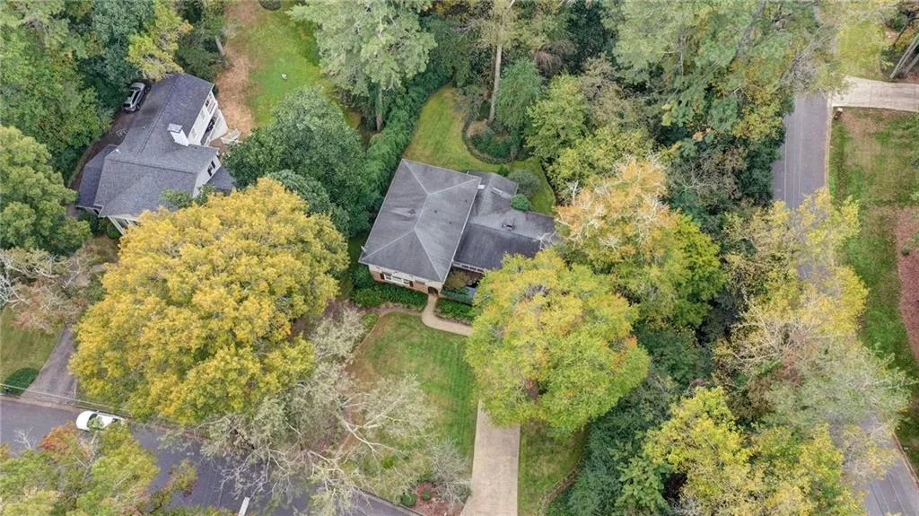 540 Tanacrest Drive, Sandy Springs, Georgia 30328, 3 Bedrooms Bedrooms, ,2 BathroomsBathrooms,Residential,Sold,540 Tanacrest Drive,6962905