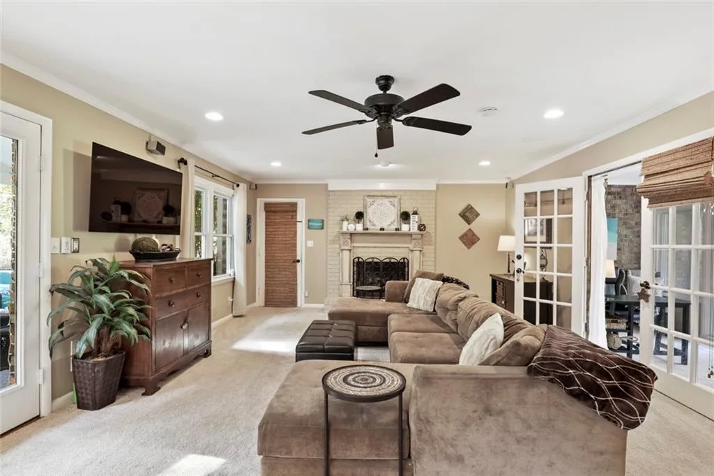 540 Tanacrest Drive, Sandy Springs, Georgia 30328, 3 Bedrooms Bedrooms, ,2 BathroomsBathrooms,Residential,Sold,540 Tanacrest Drive,6962905