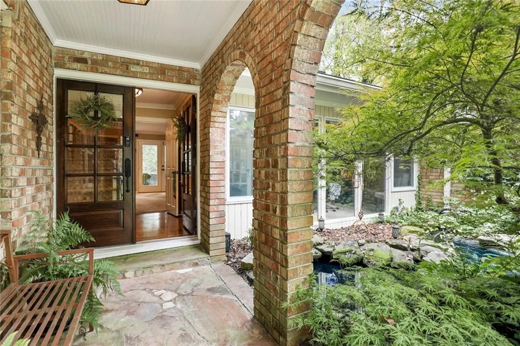 540 Tanacrest Drive, Sandy Springs, Georgia 30328, 3 Bedrooms Bedrooms, ,2 BathroomsBathrooms,Residential,Sold,540 Tanacrest Drive,6962905