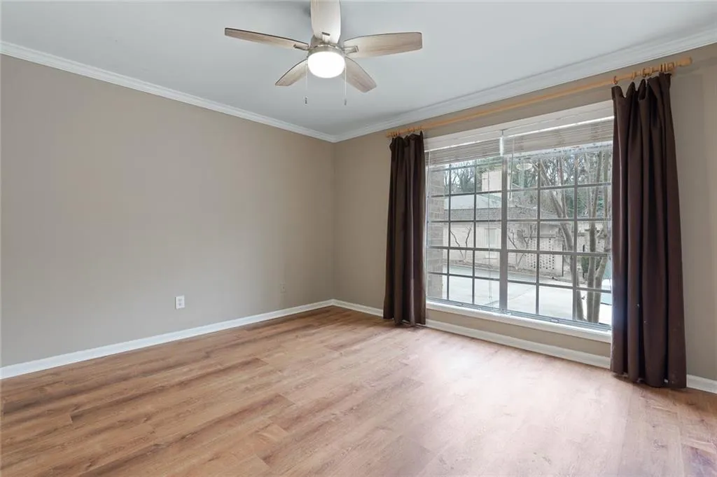 5400 Roswell Road Unit M-5, Sandy Springs, Georgia 30342, 2 Bedrooms Bedrooms, ,2 BathroomsBathrooms,Residential,Sold,5400 Roswell Road Unit M-5,6824032
