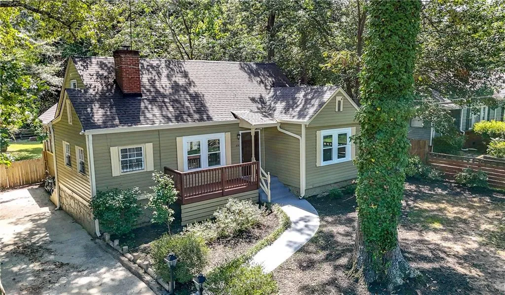 1938 Maywood Place Nw, Atlanta, Georgia 30318, 4 Bedrooms Bedrooms, ,2 BathroomsBathrooms,Residential,For Sale,1938 Maywood Place Nw,7640703