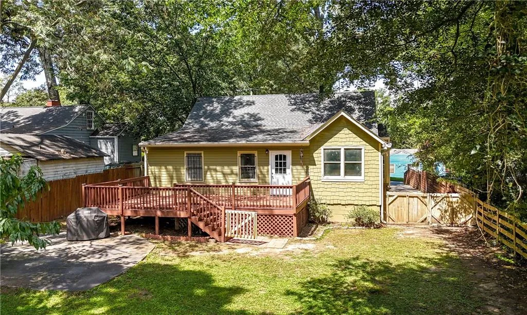 1938 Maywood Place Nw, Atlanta, Georgia 30318, 4 Bedrooms Bedrooms, ,2 BathroomsBathrooms,Residential,For Sale,1938 Maywood Place Nw,7640703