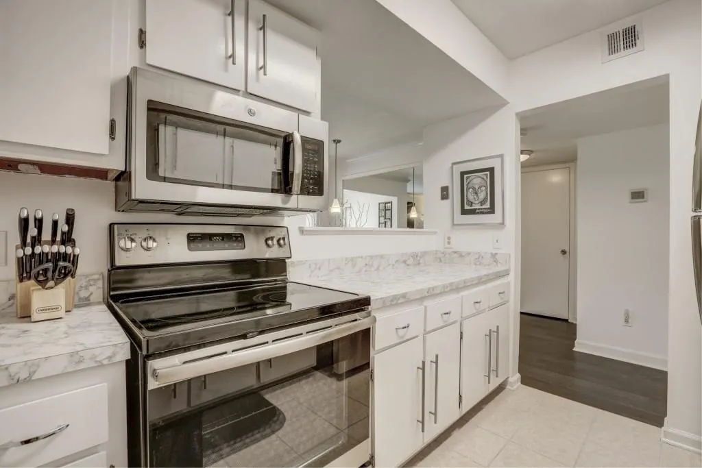 6008 Wingate Way, Sandy Springs, Georgia 30350, 1 Bedroom Bedrooms, ,1 BathroomBathrooms,Residential,Sold,6008 Wingate Way,6032009