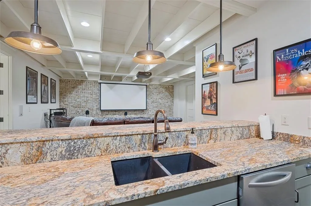 990 The 16th Fairway, Sandy Springs, Georgia 30350, 7 Bedrooms Bedrooms, ,6 BathroomsBathrooms,Residential,Sold,990 The 16th Fairway,6963820