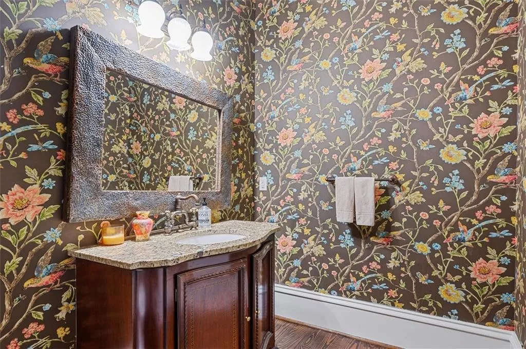 990 The 16th Fairway, Sandy Springs, Georgia 30350, 7 Bedrooms Bedrooms, ,6 BathroomsBathrooms,Residential,Sold,990 The 16th Fairway,6963820