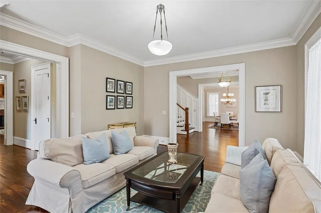 990 The 16th Fairway, Sandy Springs, Georgia 30350, 7 Bedrooms Bedrooms, ,6 BathroomsBathrooms,Residential,Sold,990 The 16th Fairway,6963820