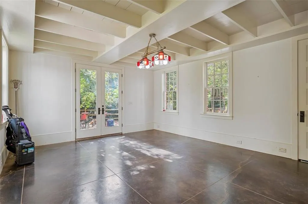 990 The 16th Fairway, Sandy Springs, Georgia 30350, 7 Bedrooms Bedrooms, ,6 BathroomsBathrooms,Residential,Sold,990 The 16th Fairway,6963820