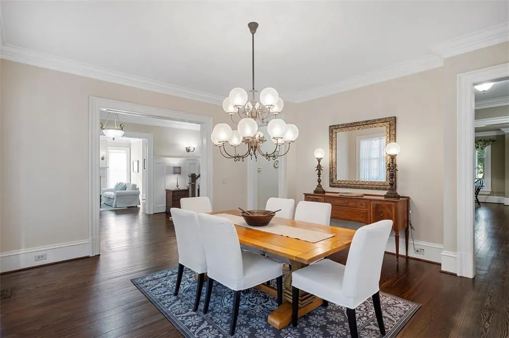 990 The 16th Fairway, Sandy Springs, Georgia 30350, 7 Bedrooms Bedrooms, ,6 BathroomsBathrooms,Residential,Sold,990 The 16th Fairway,6963820