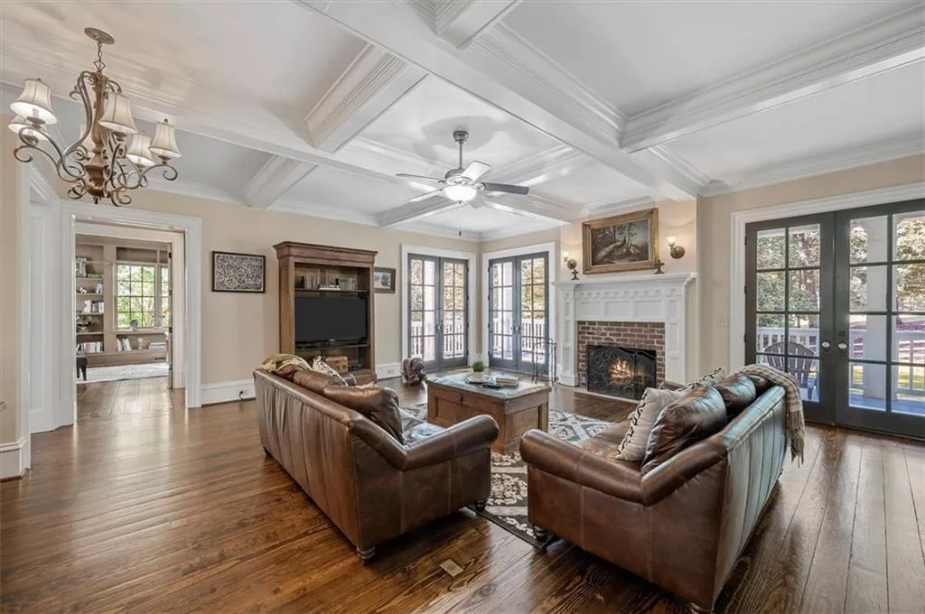 990 The 16th Fairway, Sandy Springs, Georgia 30350, 7 Bedrooms Bedrooms, ,6 BathroomsBathrooms,Residential,Sold,990 The 16th Fairway,6963820