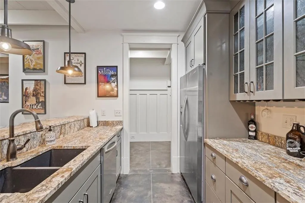 990 The 16th Fairway, Sandy Springs, Georgia 30350, 7 Bedrooms Bedrooms, ,6 BathroomsBathrooms,Residential,Sold,990 The 16th Fairway,6963820