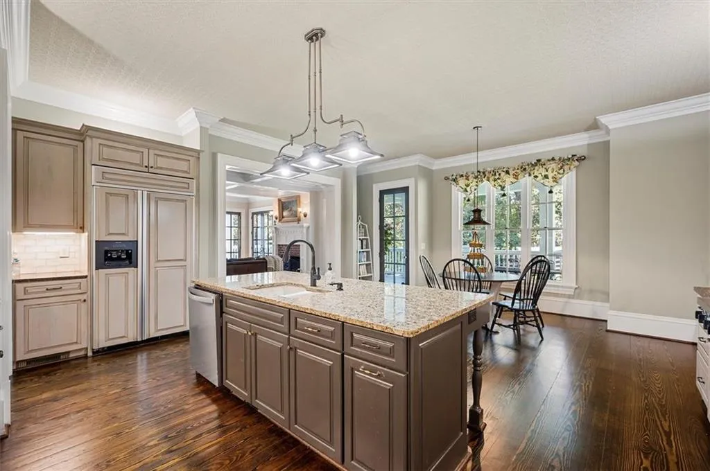 990 The 16th Fairway, Sandy Springs, Georgia 30350, 7 Bedrooms Bedrooms, ,6 BathroomsBathrooms,Residential,Sold,990 The 16th Fairway,6963820
