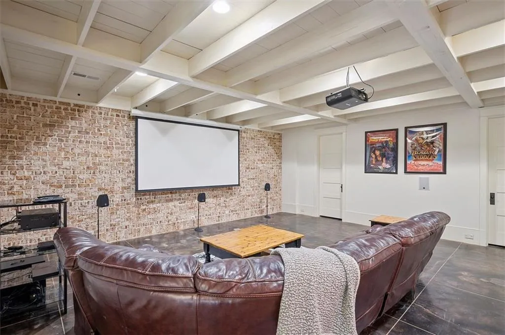 990 The 16th Fairway, Sandy Springs, Georgia 30350, 7 Bedrooms Bedrooms, ,6 BathroomsBathrooms,Residential,Sold,990 The 16th Fairway,6963820