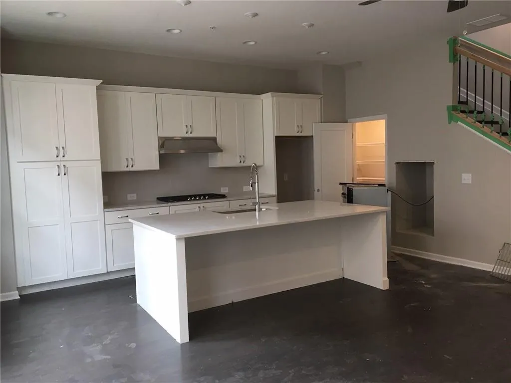 6440 Canopy Drive Unit 605, Sandy Springs, Georgia 30328, 1 Bedroom Bedrooms, ,1 BathroomBathrooms,Residential,Sold,6440 Canopy Drive Unit 605,6566709