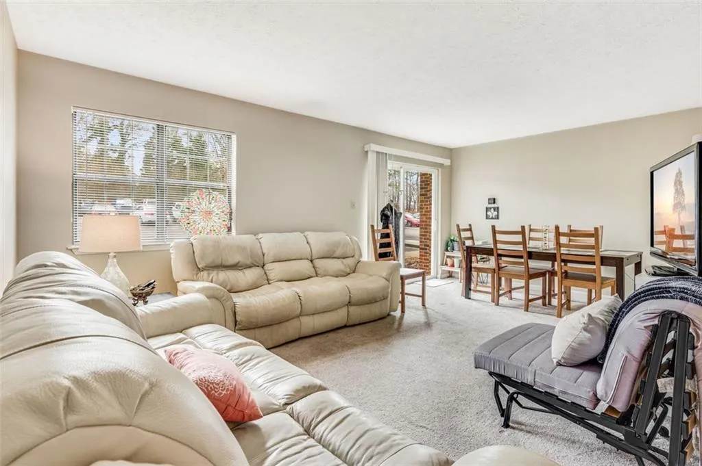 475 Mount Vernon Highway Ne Unit#c129, Sandy Springs, Georgia 30328, 1 Bedroom Bedrooms, ,1 BathroomBathrooms,Residential,Sold,475 Mount Vernon Highway Ne Unit#c129,7165543