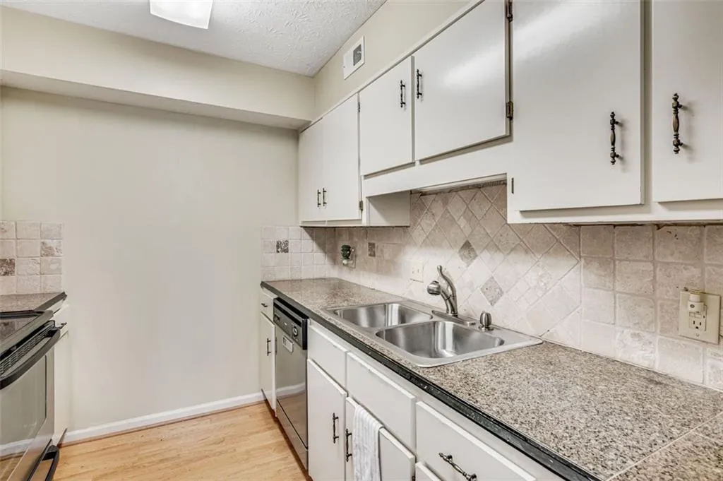 475 Mount Vernon Highway Ne Unit#c129, Sandy Springs, Georgia 30328, 1 Bedroom Bedrooms, ,1 BathroomBathrooms,Residential,Sold,475 Mount Vernon Highway Ne Unit#c129,7165543