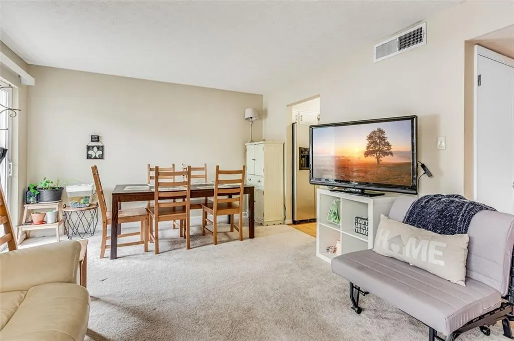 475 Mount Vernon Highway Ne Unit#c129, Sandy Springs, Georgia 30328, 1 Bedroom Bedrooms, ,1 BathroomBathrooms,Residential,Sold,475 Mount Vernon Highway Ne Unit#c129,7165543