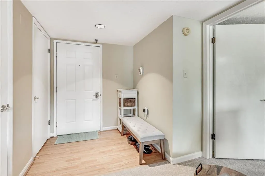 475 Mount Vernon Highway Ne Unit#c129, Sandy Springs, Georgia 30328, 1 Bedroom Bedrooms, ,1 BathroomBathrooms,Residential,Sold,475 Mount Vernon Highway Ne Unit#c129,7165543