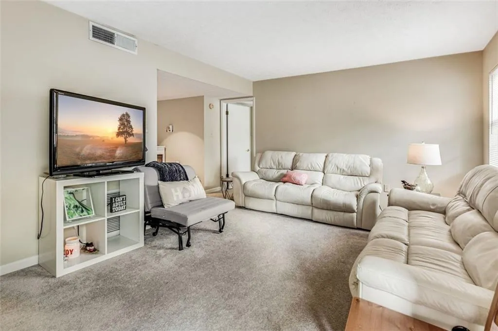 475 Mount Vernon Highway Ne Unit#c129, Sandy Springs, Georgia 30328, 1 Bedroom Bedrooms, ,1 BathroomBathrooms,Residential,Sold,475 Mount Vernon Highway Ne Unit#c129,7165543
