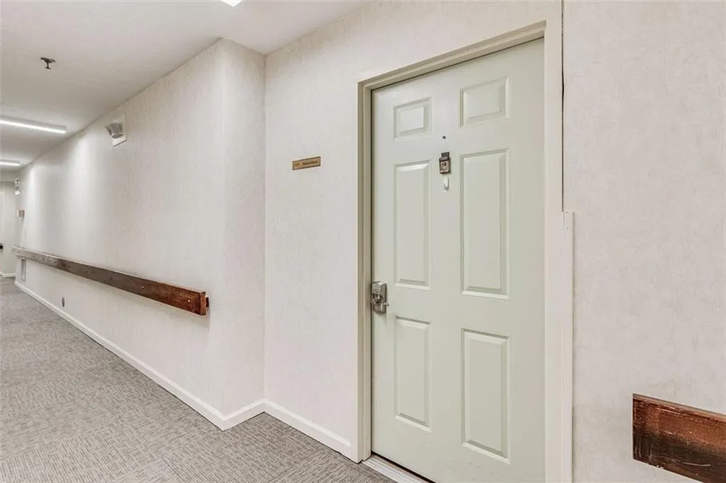 475 Mount Vernon Highway Ne Unit#c129, Sandy Springs, Georgia 30328, 1 Bedroom Bedrooms, ,1 BathroomBathrooms,Residential,Sold,475 Mount Vernon Highway Ne Unit#c129,7165543