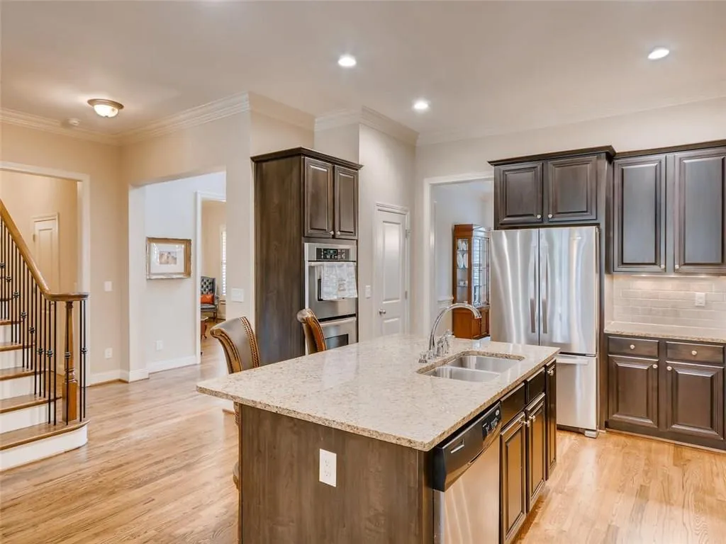 465 Glenmanor Court, Sandy Springs, Georgia 30328, 4 Bedrooms Bedrooms, ,3 BathroomsBathrooms,Residential,Sold,465 Glenmanor Court,6065528