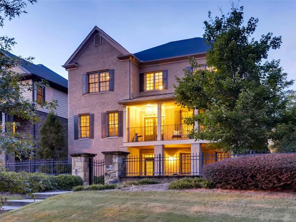 465 Glenmanor Court, Sandy Springs, Georgia 30328, 4 Bedrooms Bedrooms, ,3 BathroomsBathrooms,Residential,Sold,465 Glenmanor Court,6065528