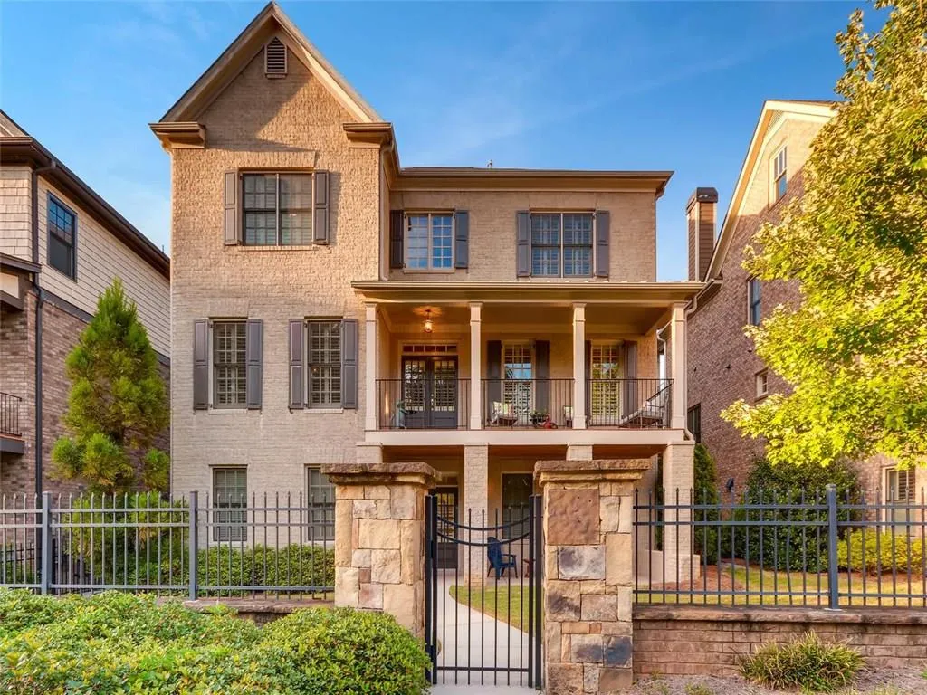 465 Glenmanor Court, Sandy Springs, Georgia 30328, 4 Bedrooms Bedrooms, ,3 BathroomsBathrooms,Residential,Sold,465 Glenmanor Court,6065528