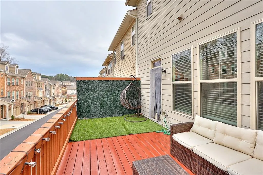 Deck featuring outdoor lounge area