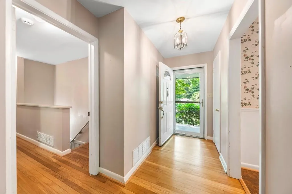 6029 Kayron Drive, Sandy Springs, Georgia 30328, 3 Bedrooms Bedrooms, ,2 BathroomsBathrooms,Residential,Sold,6029 Kayron Drive,7217112